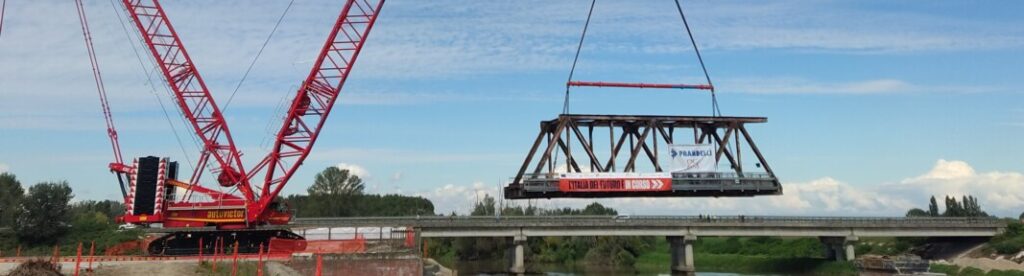 Due maxi gru per lo svaro del ponte sull’Oglio
