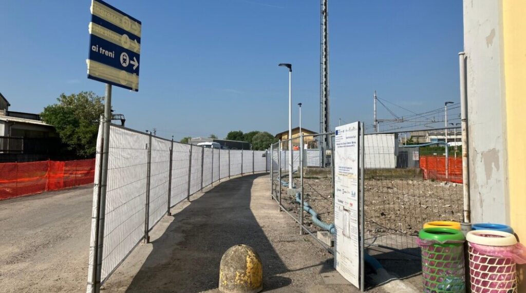 Arretrata la fermata, nuovo accesso alla stazione di Bozzolo